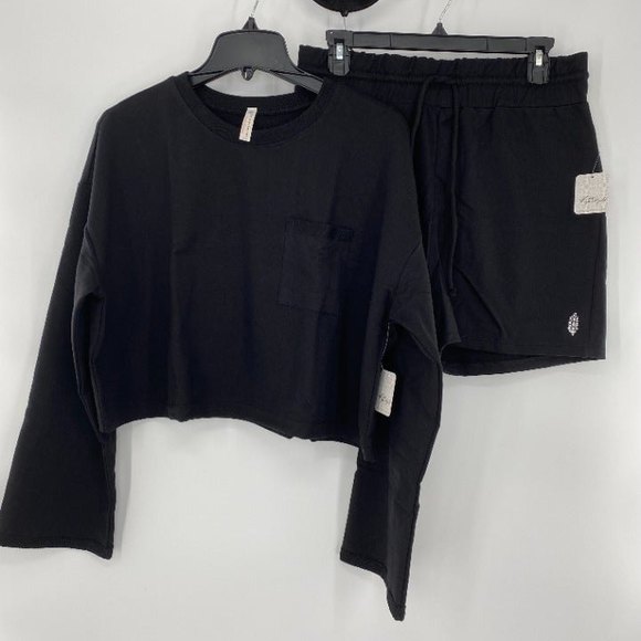 Free People NWT Sunny Set 2 Piece Sweatshirt Shorts Athleisure Set Black Med New - Picture 3 of 13